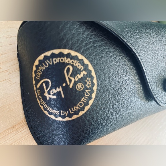 Rayban sunglasses- black colour / good condition new - rarely use - Picture 5 of 5